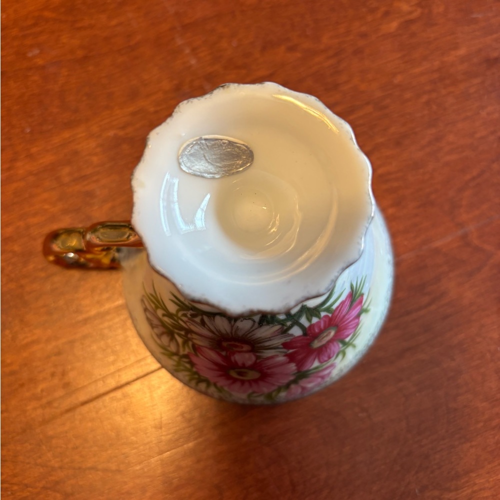 Vintage Floral Lusterware Teacup with Gold Handle - Picture 7 of 9